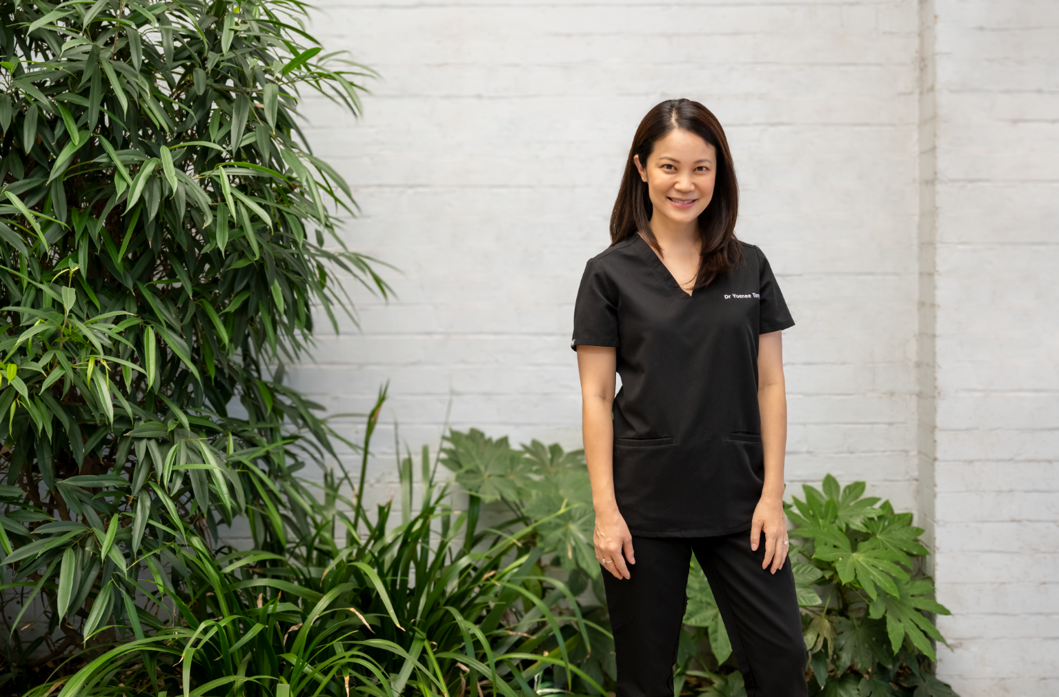 Dr Yuenee Teng, Dentist