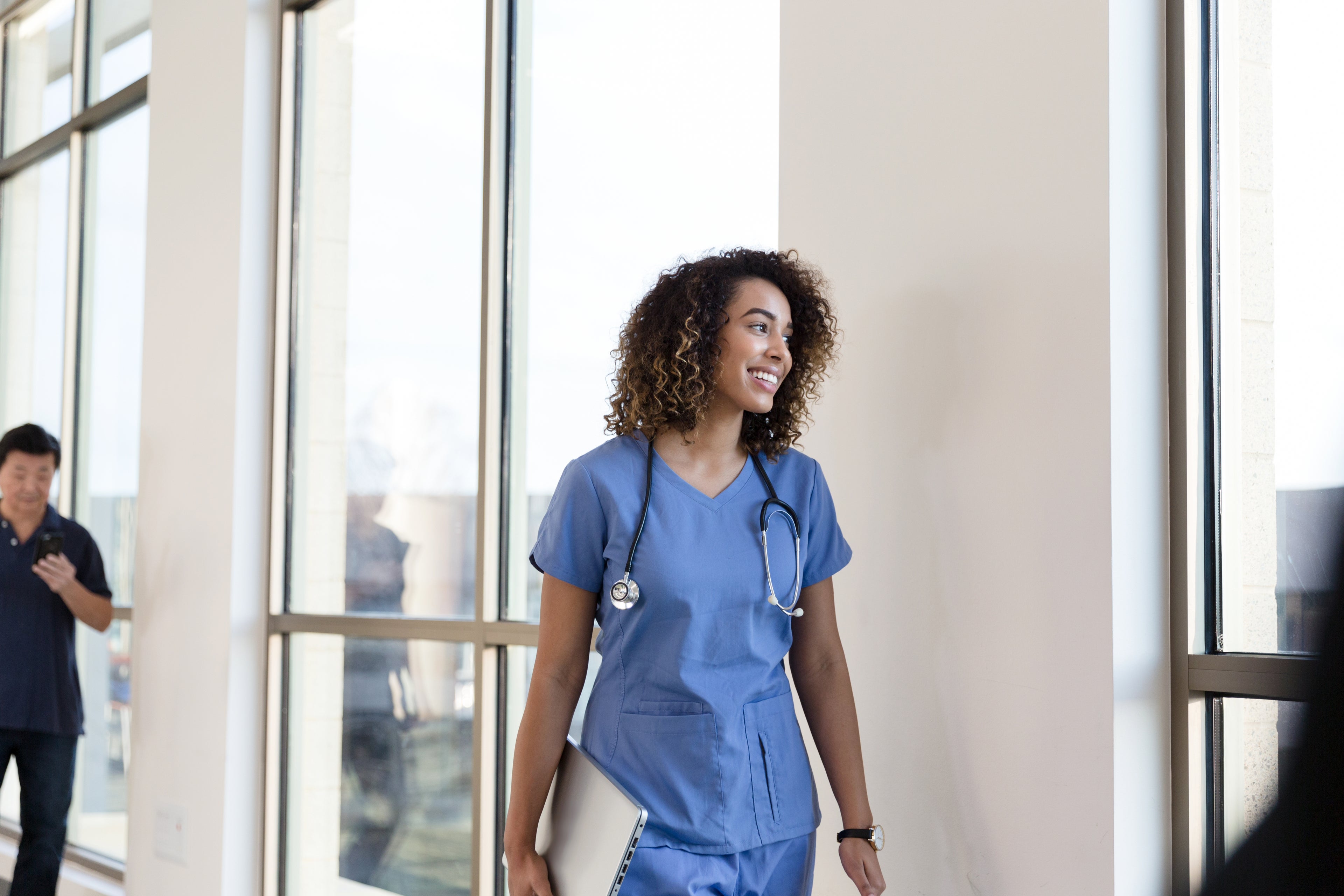 lady smiling at computer
