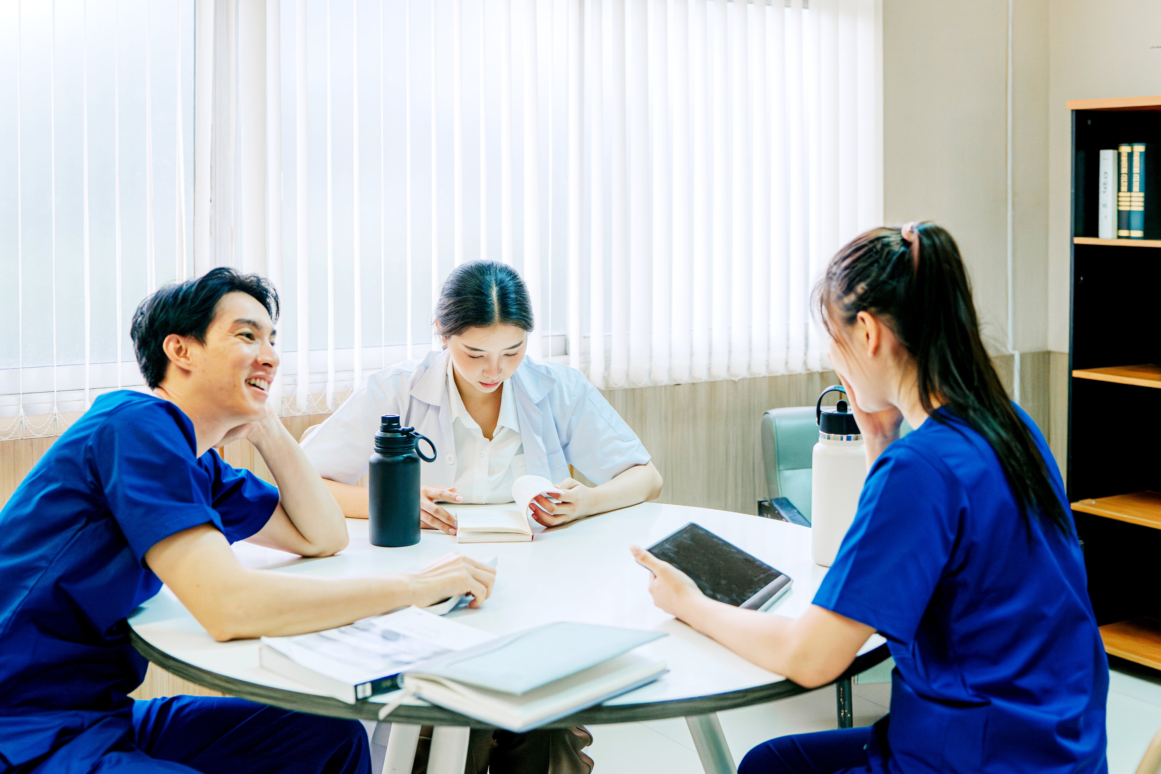 10 tips for thriving in your intern year - Avant