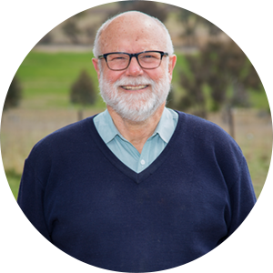 Photo of Dr Larry Fingleton